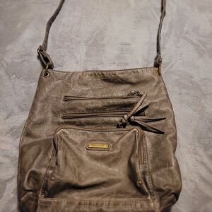STONE AND CO GRAY SHOULDER BAG ADJUSTABLE STRAP MULTIPLE POCKETS EXCELLENT COND